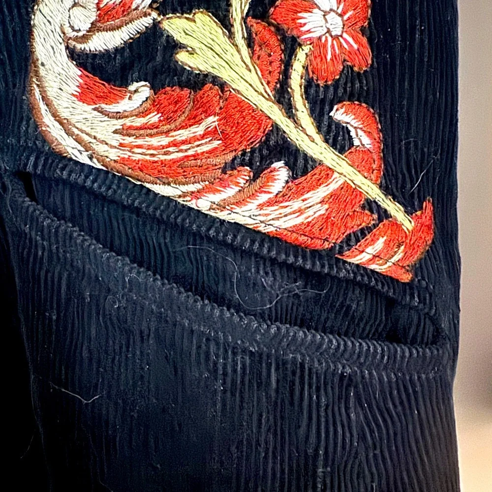 Barely worn Johnny Was - Embroidered Black mid-length Corduroy Coat, Size Medium - Picture 10 of 10